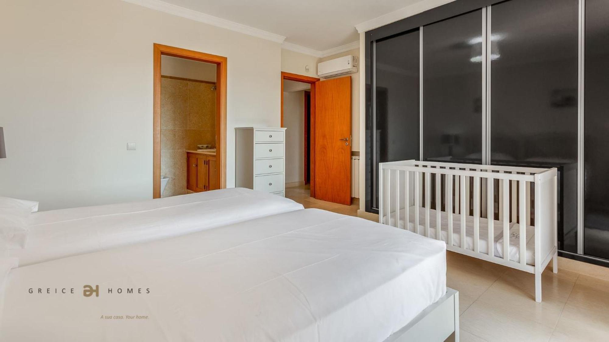 Luxuosa Moradia V5 Em Quarteira - Greice Homes Exterior foto