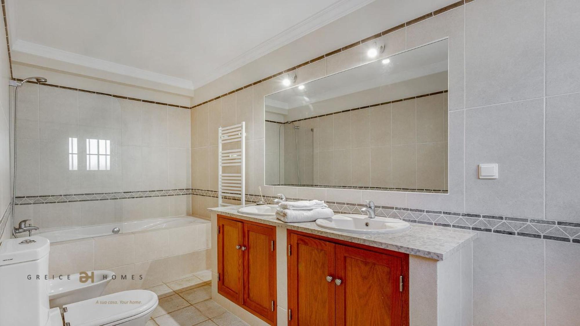 Luxuosa Moradia V5 Em Quarteira - Greice Homes Exterior foto